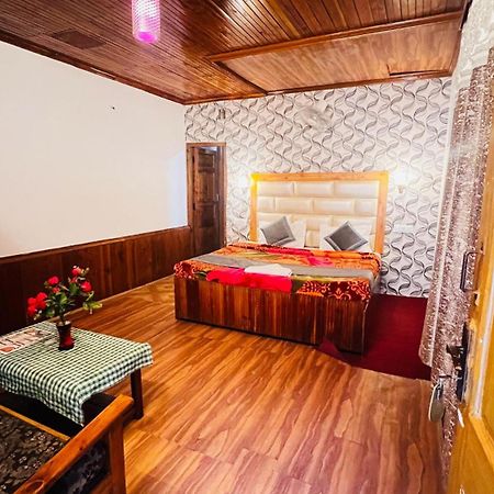 Hotel Chetna Manāli Eksteriør bilde